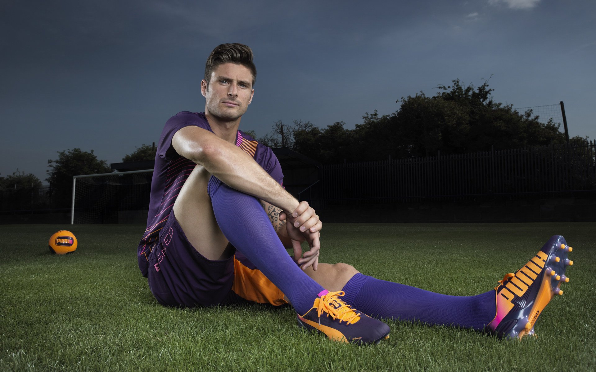 英超战局，球员谈球队策略，英超球队要踢哪些比赛