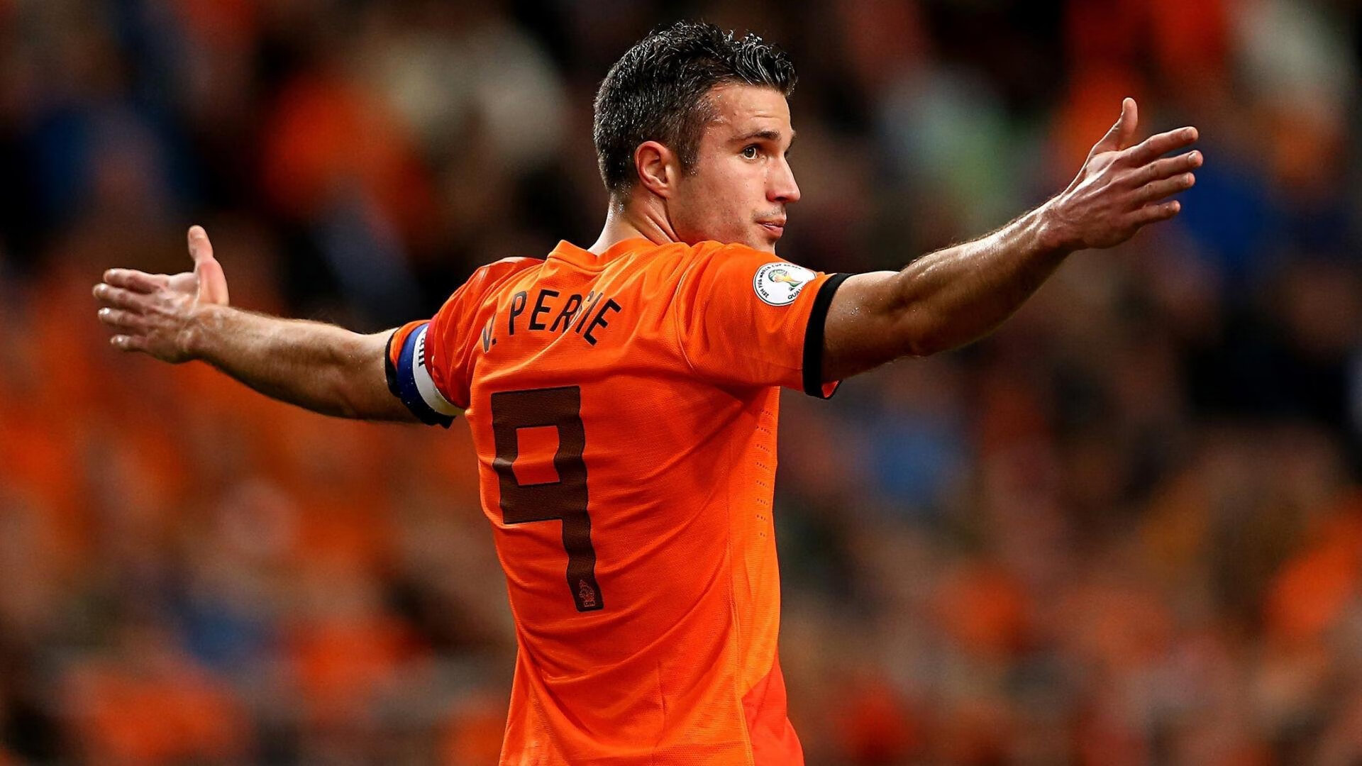 足球视频教程平台支持多方位互动交流，足球视频播放